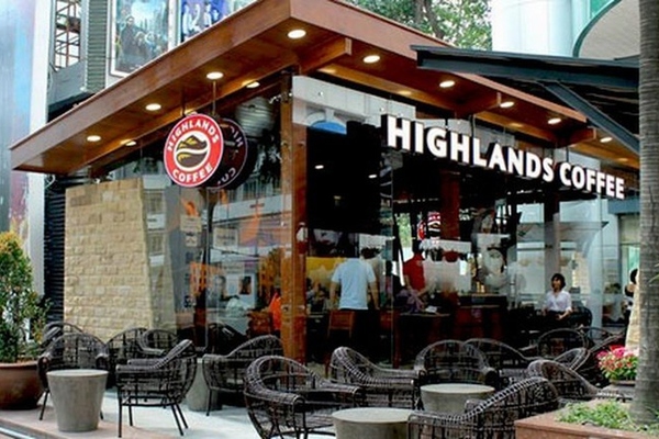Highlands Coffee – chuỗi F&B của tỷ phú Philippines làm ăn ra sao trên đất Việt?